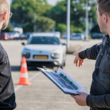 Como tirar a carta de condução na Holanda: Guia passo a passo para portugueses (com ou sem família)